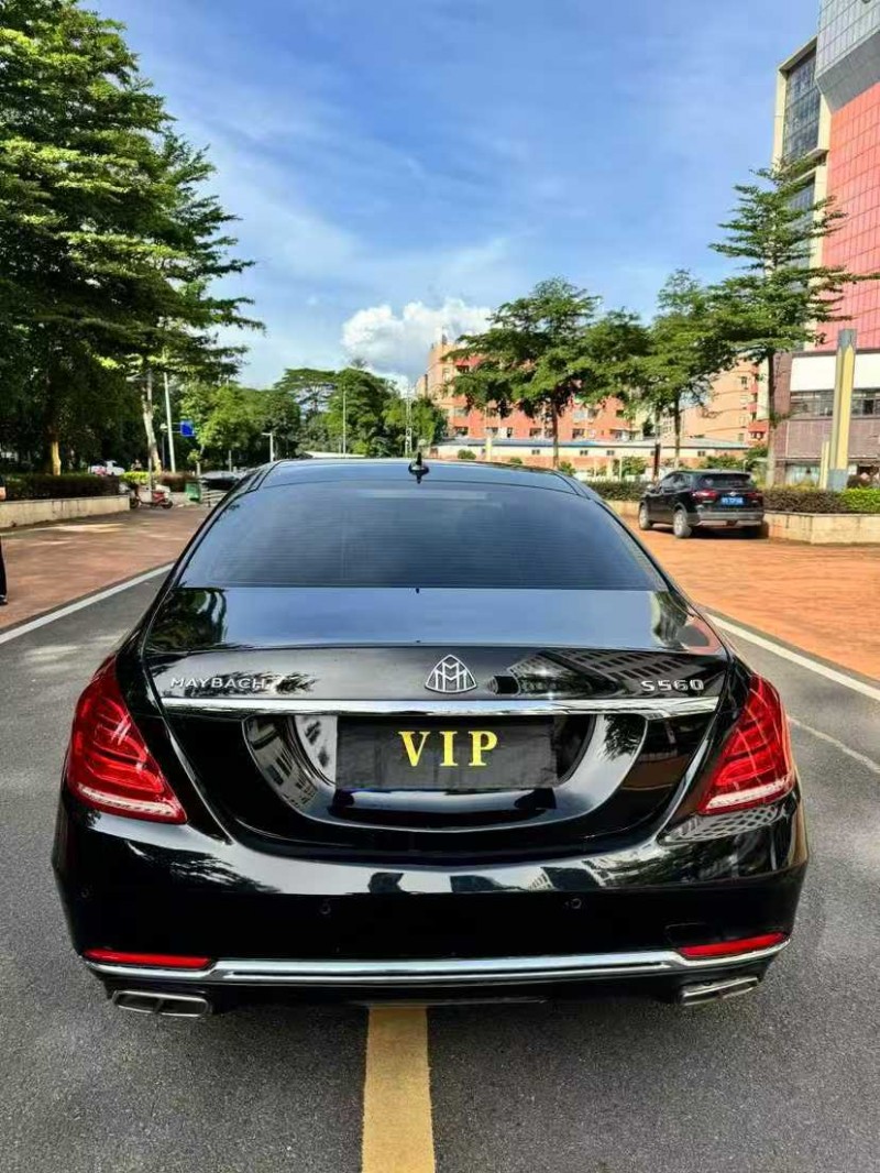 汕头17年奔驰迈巴赫S级8