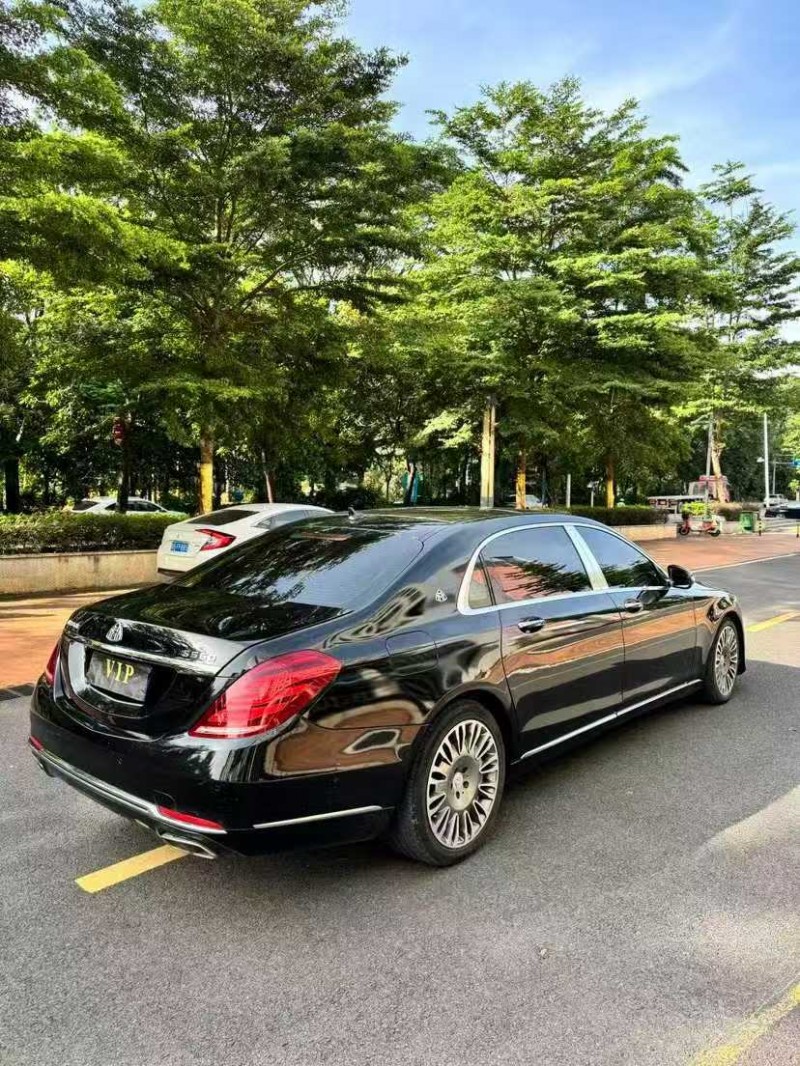 汕头17年奔驰迈巴赫S级9