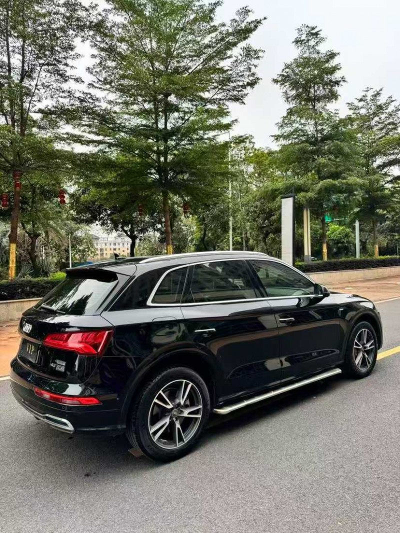 广州20年奥迪Q58