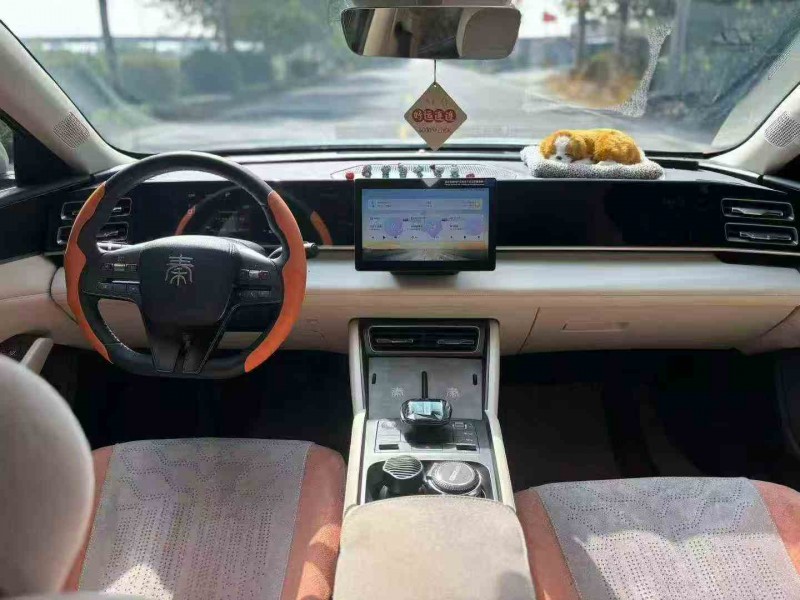 咸阳25年比亚迪秦5