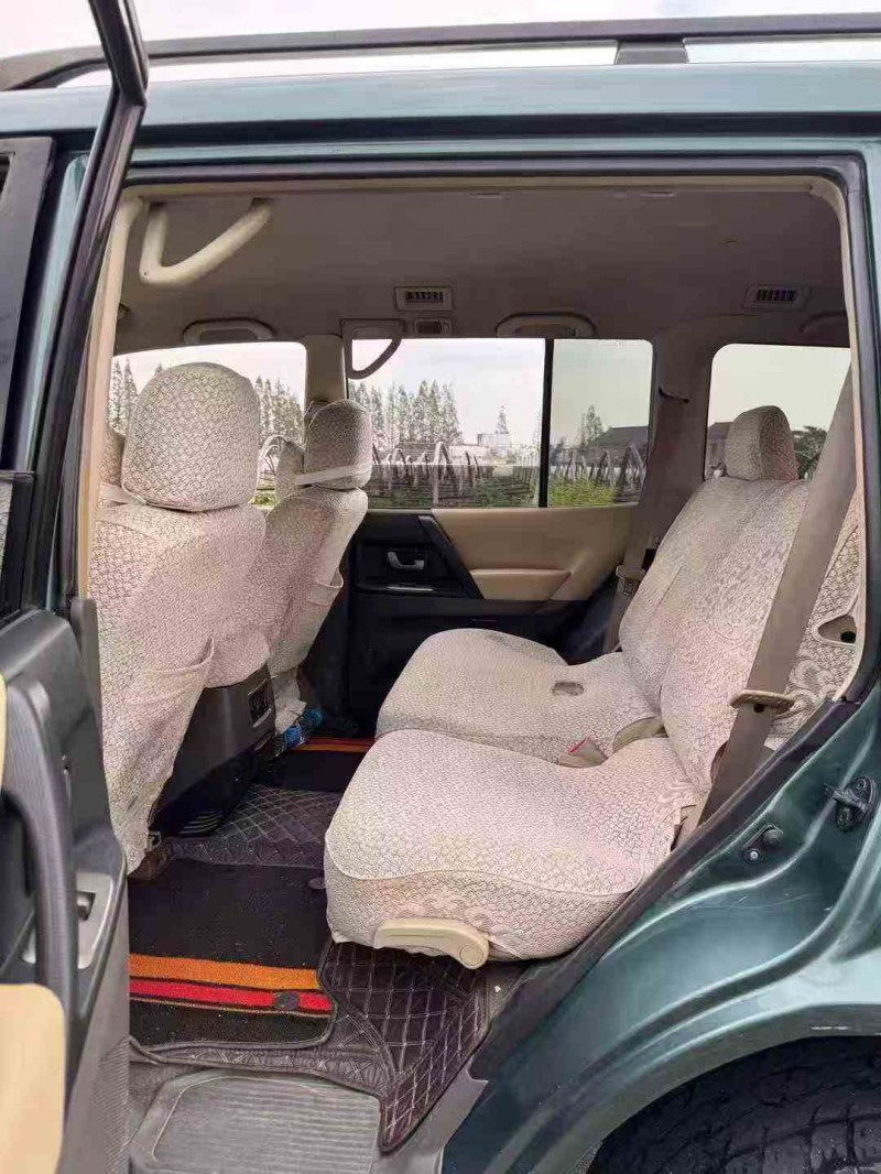 嘉兴12年三菱帕杰罗7