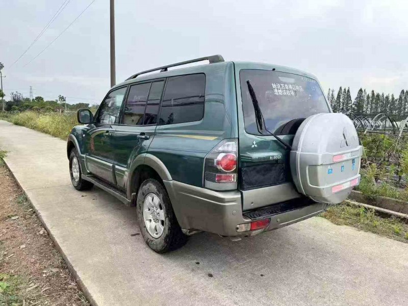 嘉兴12年三菱帕杰罗8