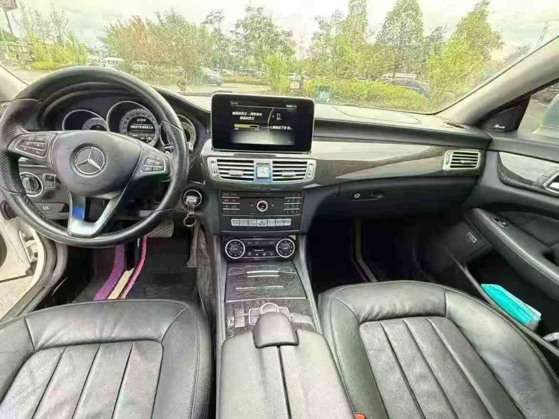 丽江16年奔驰CLS4