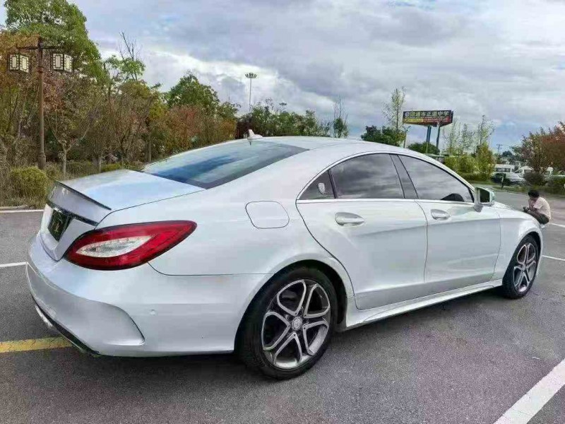 丽江16年奔驰CLS7