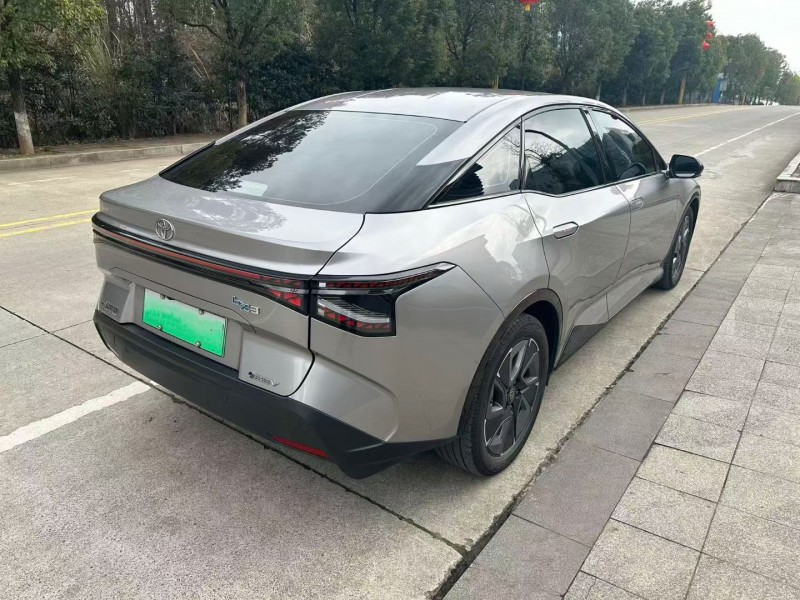 盐城25年丰田BZ3Pro8