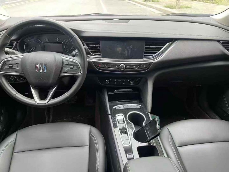 平顶山25年别克君威8