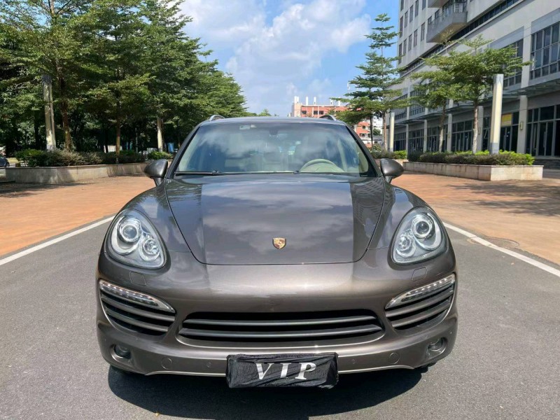 珠海13年保时捷卡宴1