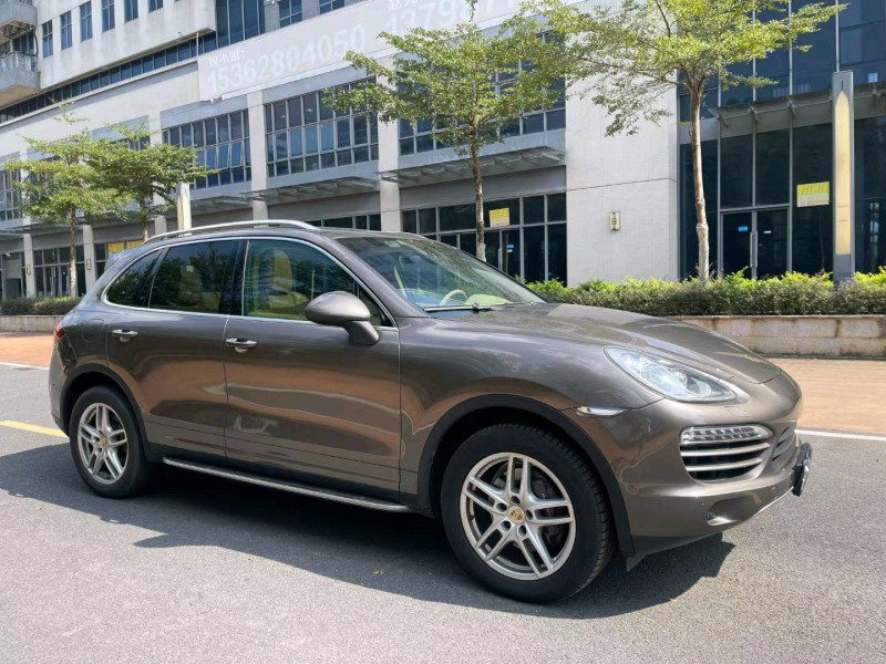 珠海13年保时捷卡宴3