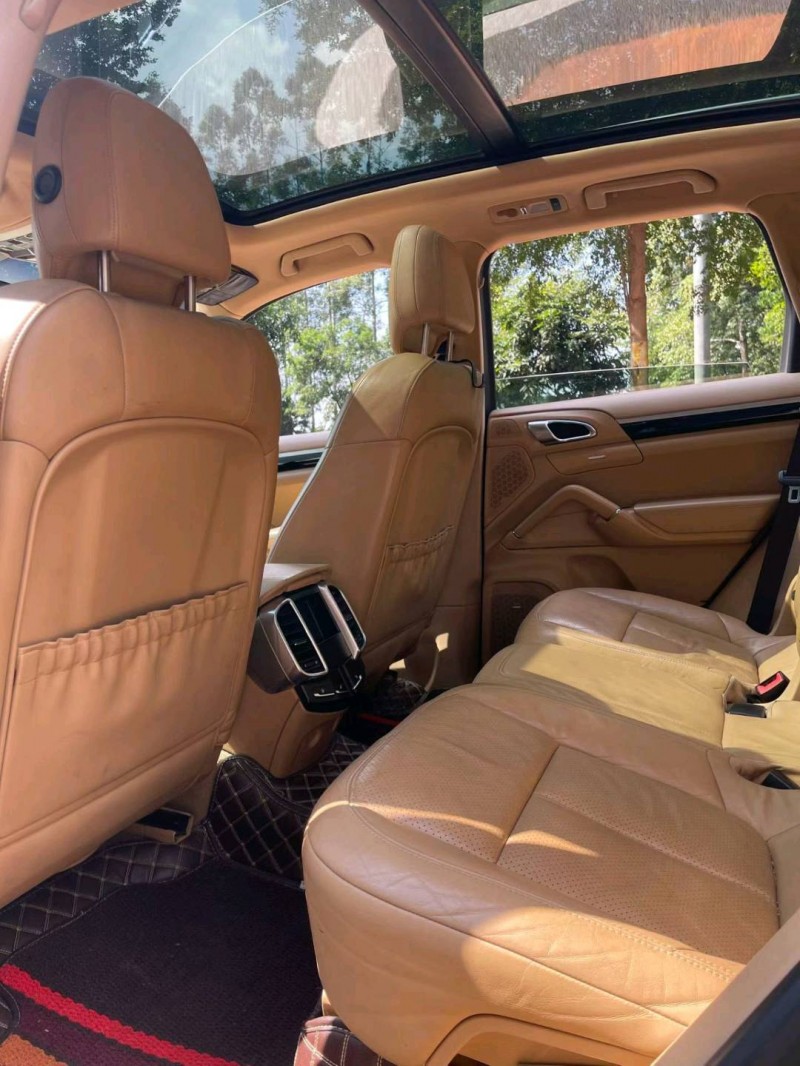 珠海13年保时捷卡宴5