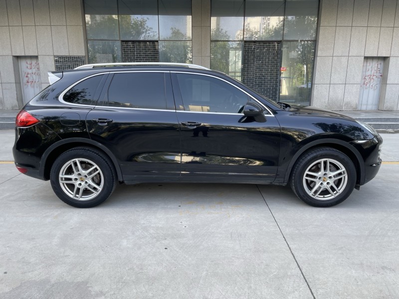 济宁15年保时捷卡宴3