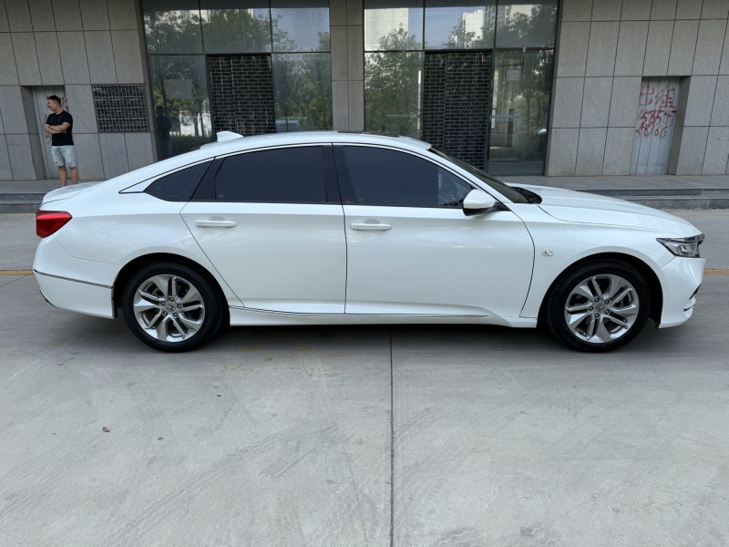 济宁20年本田雅阁9