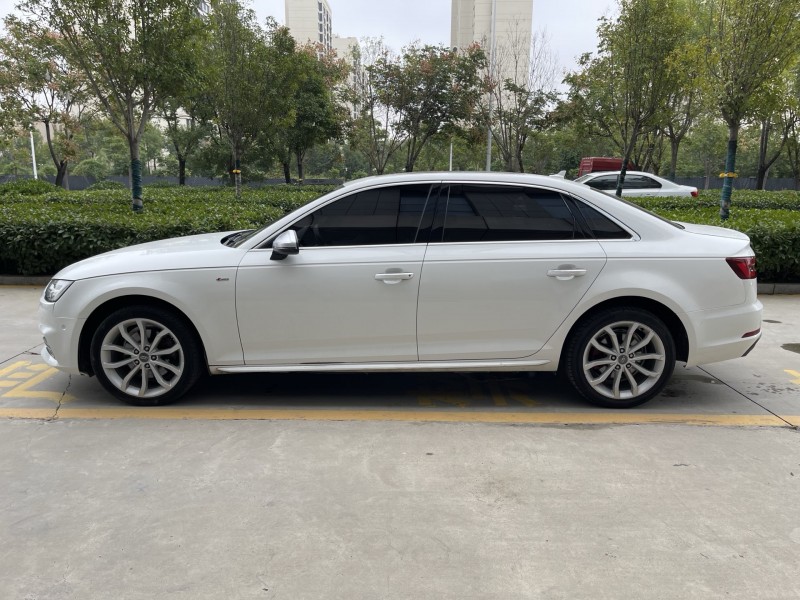 济宁18年奥迪A4L9