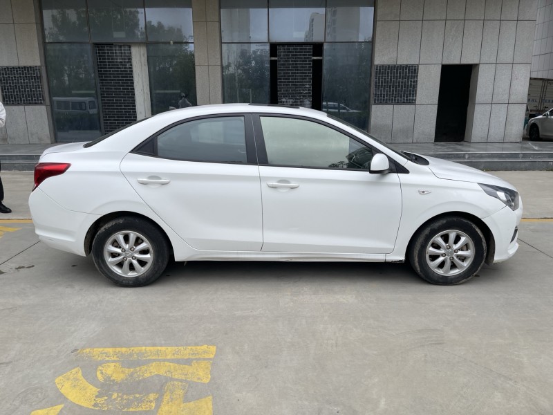 济宁18年现代瑞纳7