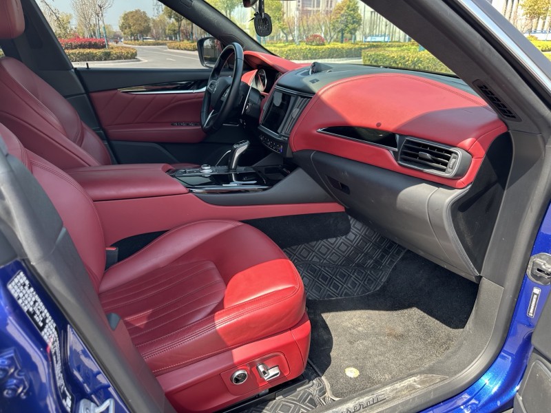 盐城22年玛莎拉蒂Levante5