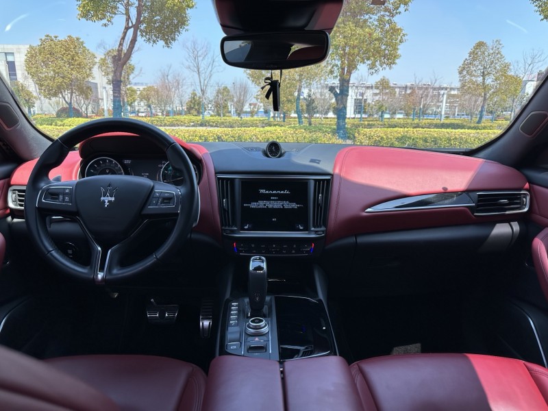 盐城22年玛莎拉蒂Levante6