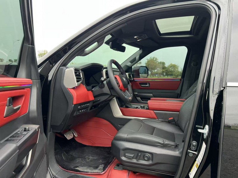 盐城25年丰田红杉4