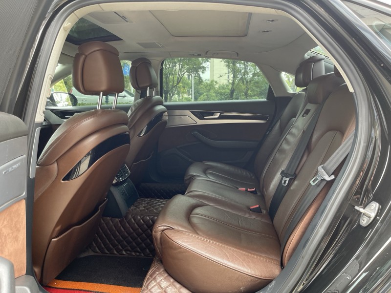 济宁14年奥迪A8L5