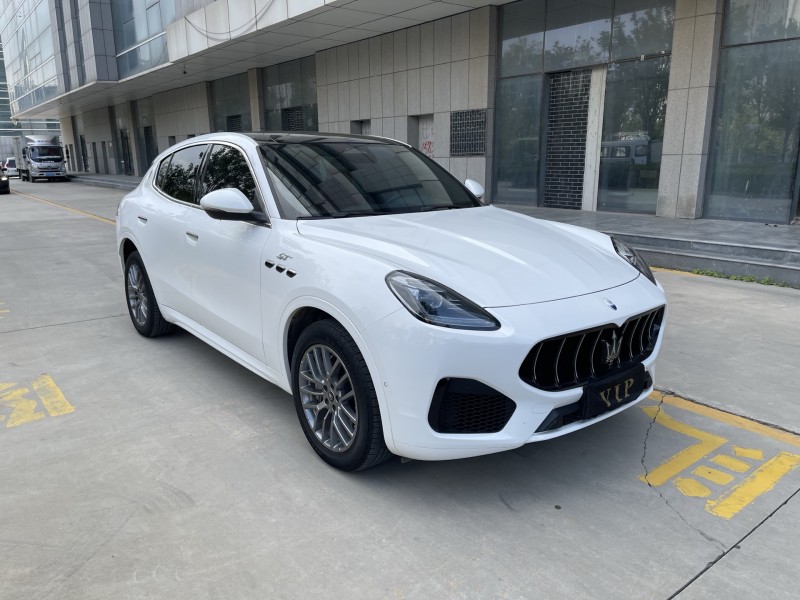 济宁23年玛莎拉蒂Grecale格雷嘉3