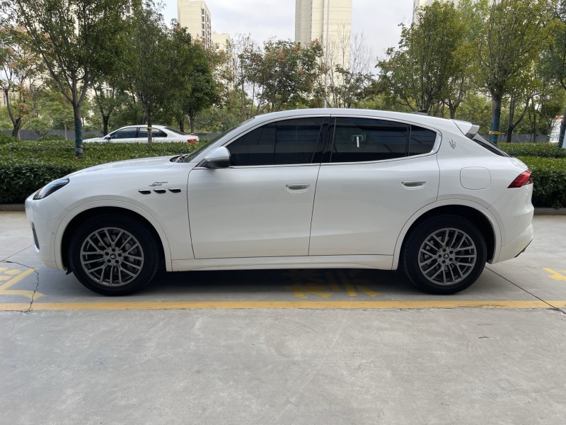 济宁23年玛莎拉蒂Grecale格雷嘉8