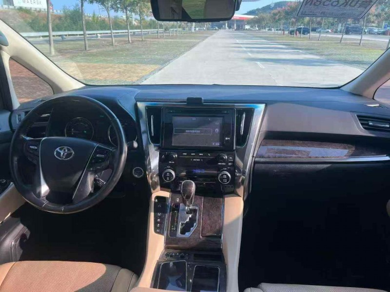 济宁20年丰田埃尔法6