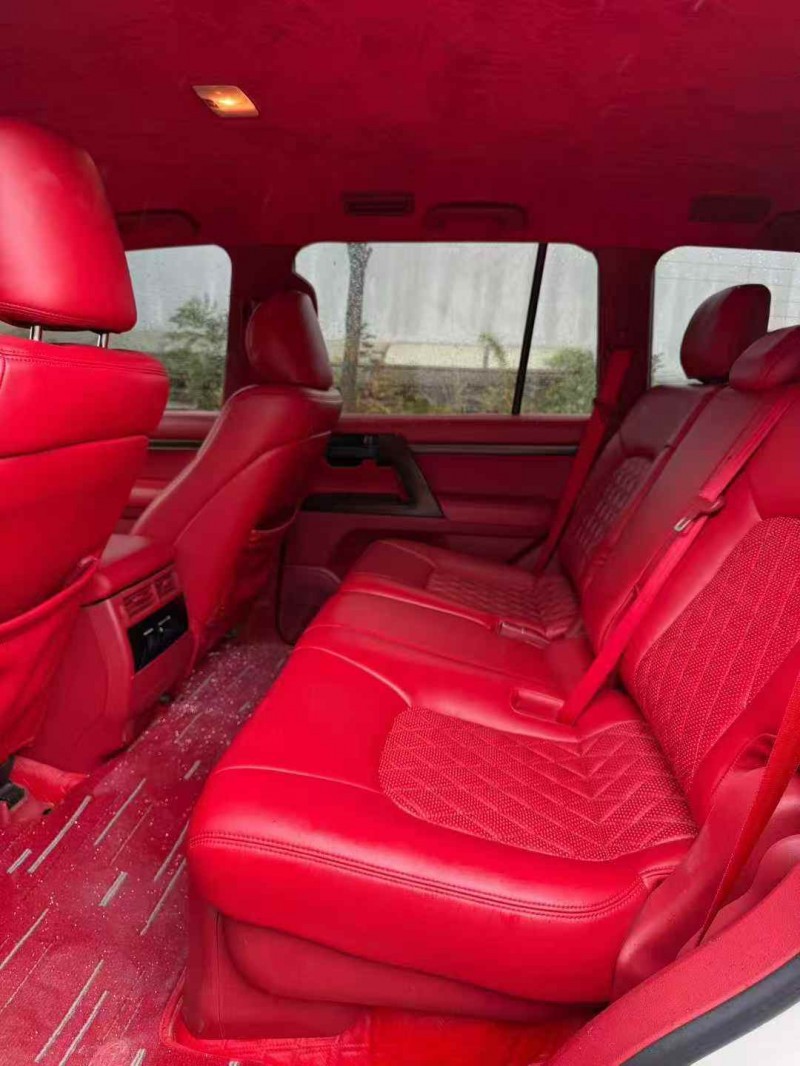 宜昌20年丰田兰德酷路泽6