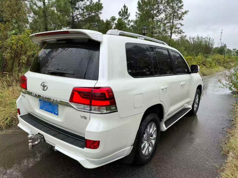 宜昌20年丰田兰德酷路泽7