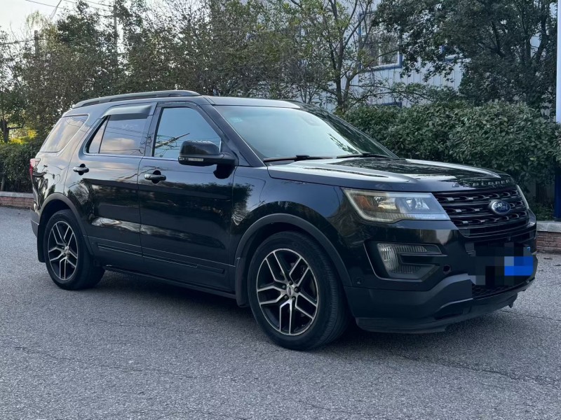 青岛16年福特探险者3