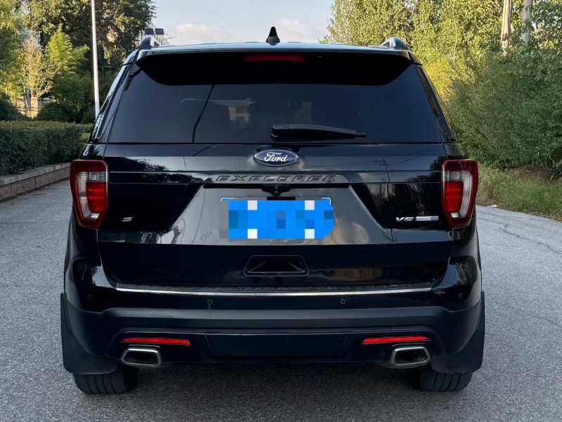 青岛16年福特探险者6