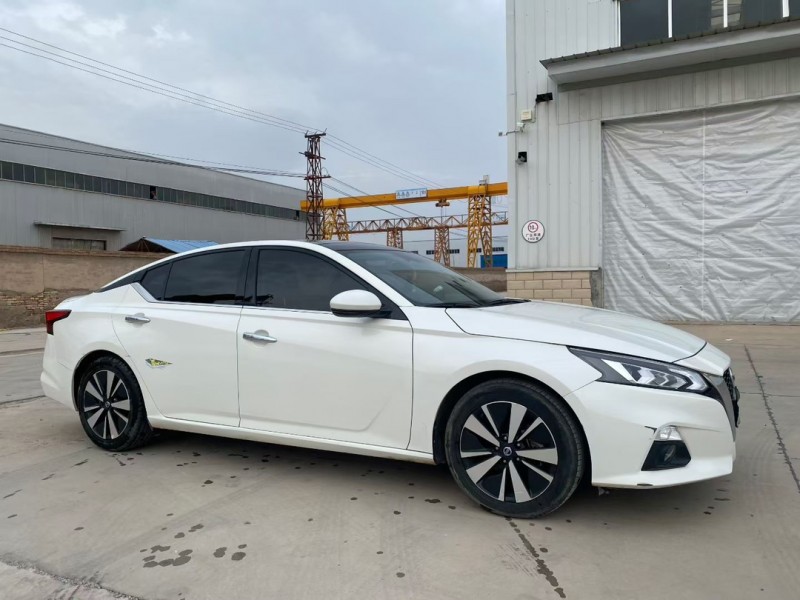 兰州22年日产天籁3