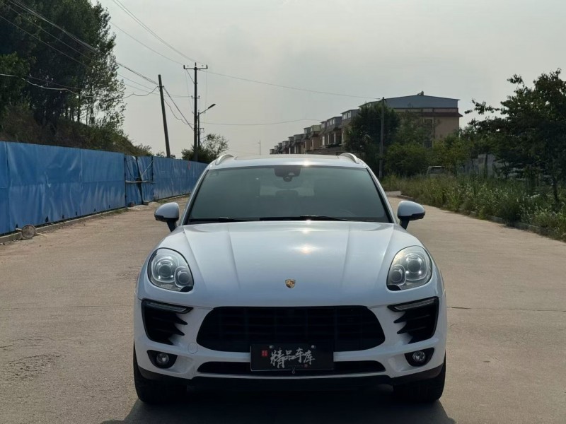 青岛18年保时捷Macan1