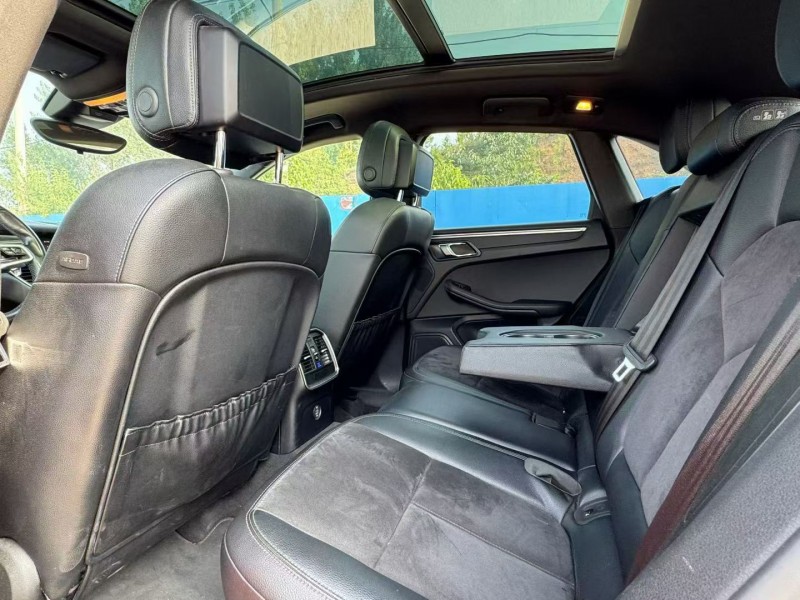 青岛18年保时捷Macan5