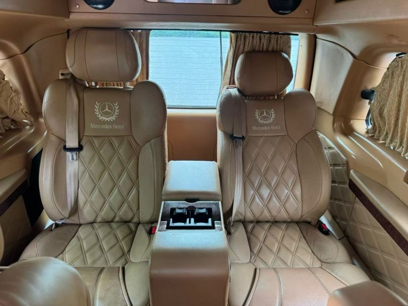 青岛14年奔驰威霆5