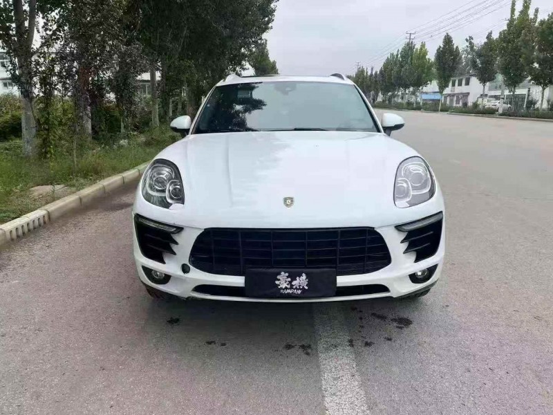 东营17年保时捷Macan1