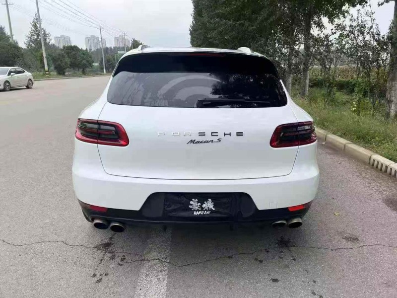 东营17年保时捷Macan9