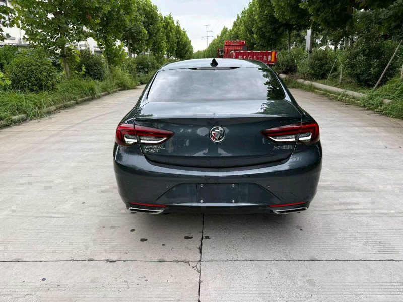 徐州21年别克君威5