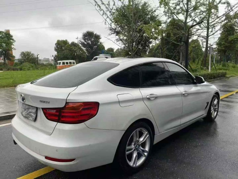 常德16年宝马3系7