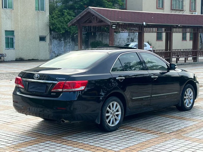 汕头11年丰田凯美瑞8