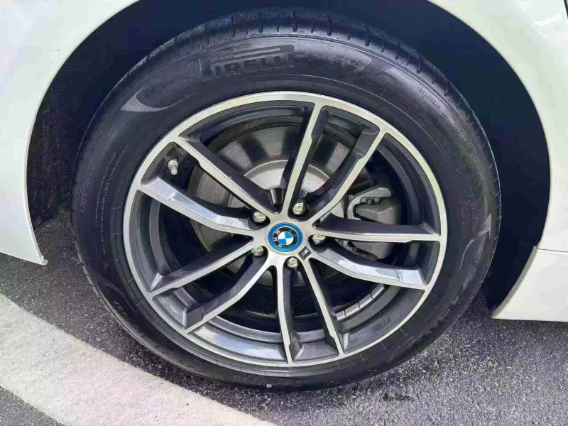 南宁23年宝马5系8