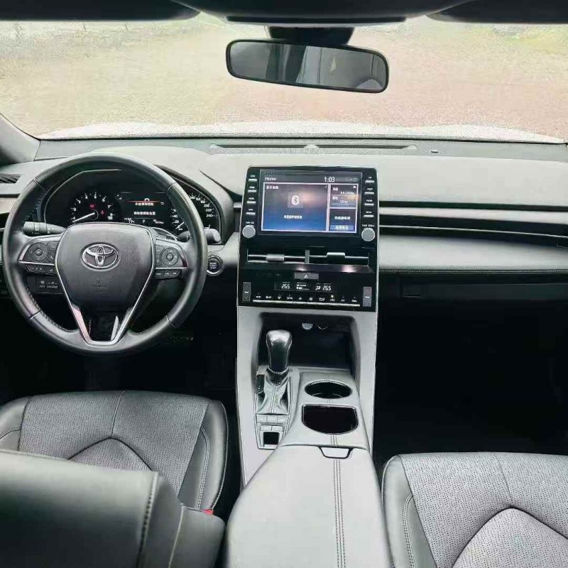 青岛22年丰田亚洲龙5