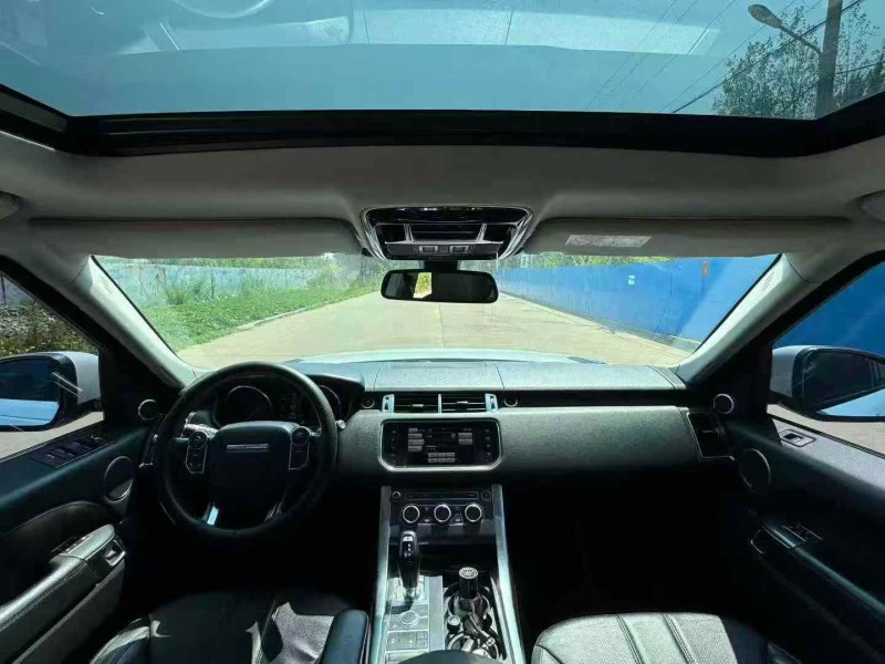 威海16年路虎揽胜运动4