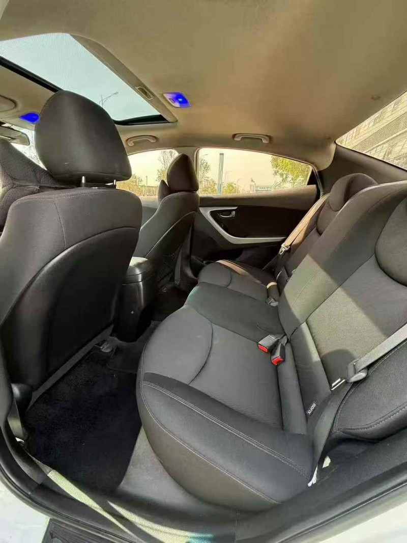 东莞17年现代朗动6