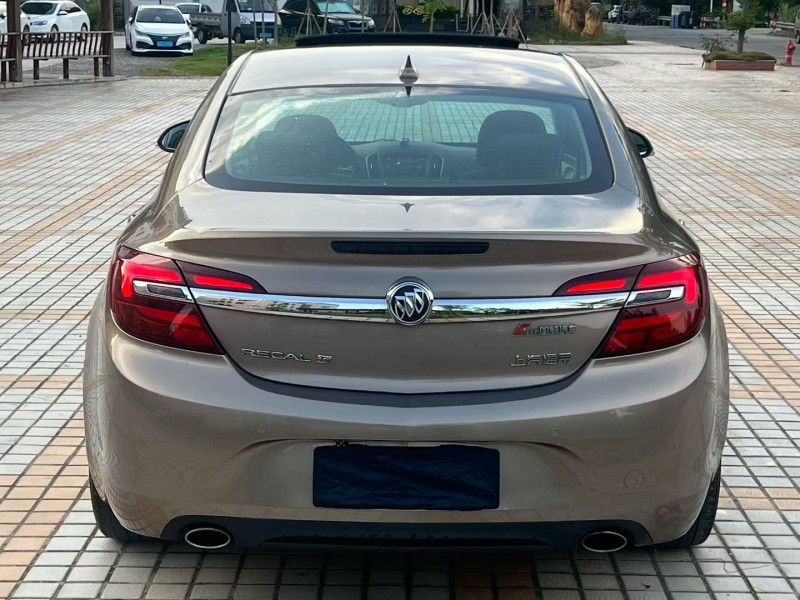 汕头17年别克君威9