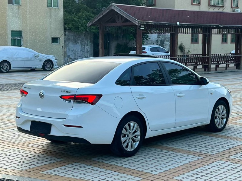 汕头21年别克英朗8