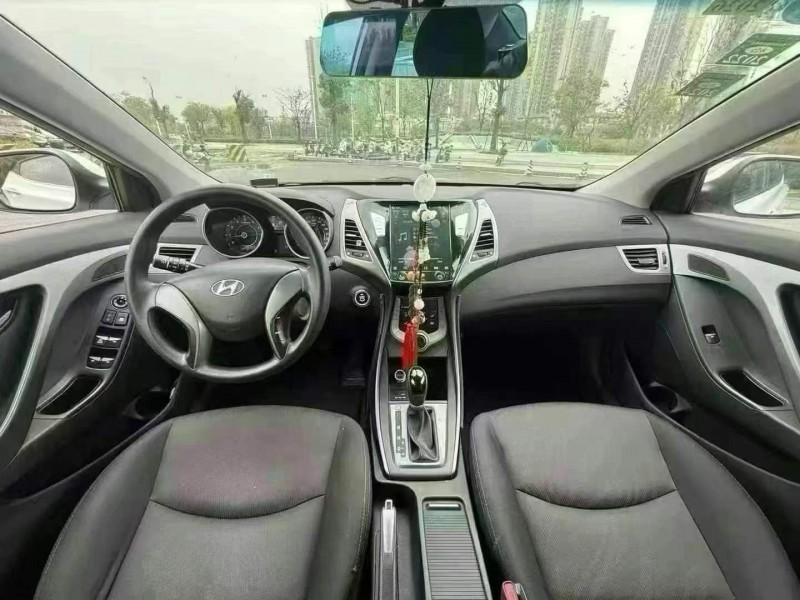 东莞18年现代朗动4