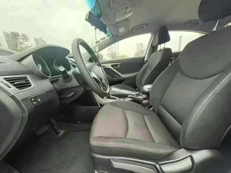 东莞18年现代朗动5