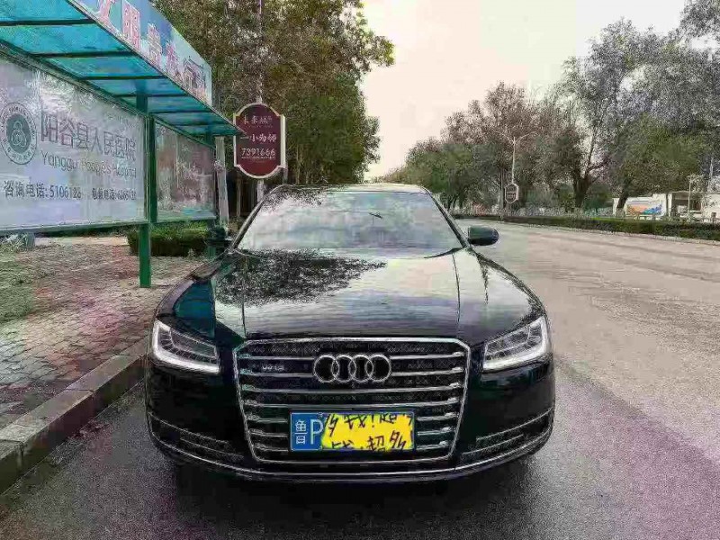 济宁16年奥迪A8L1