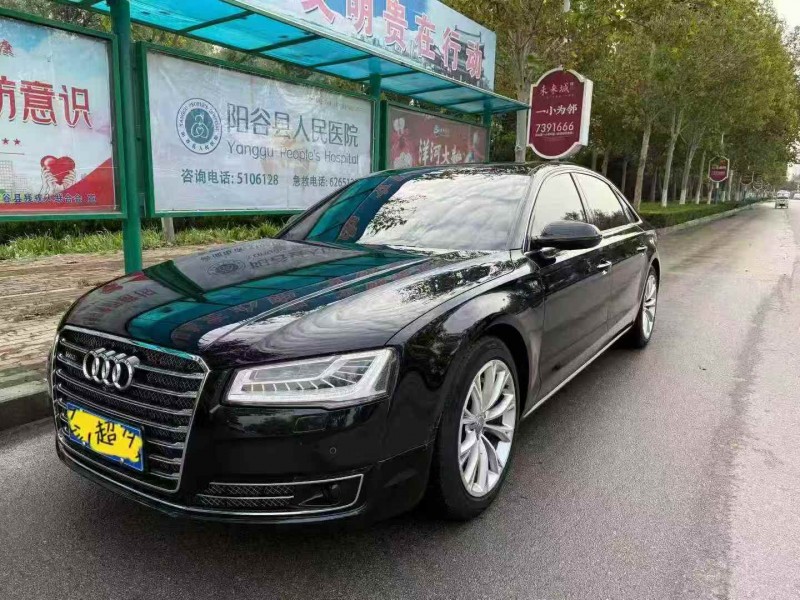济宁16年奥迪A8L2