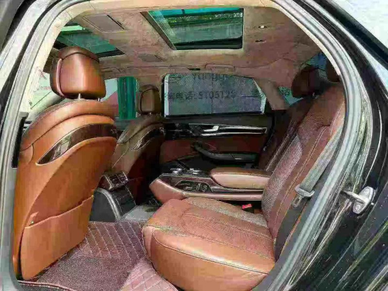 济宁16年奥迪A8L7