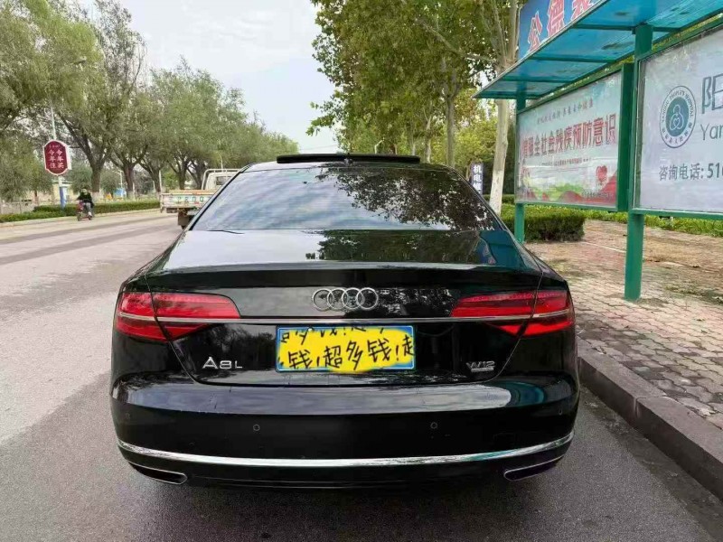 济宁16年奥迪A8L9