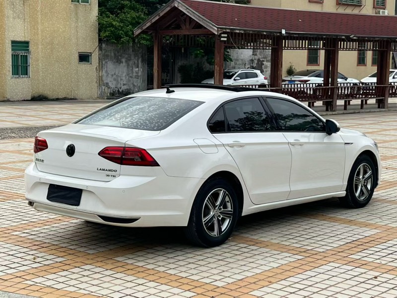 汕头21年大众凌渡8